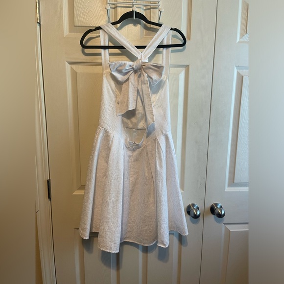 Lauren James Seersucker Livingston Cross Tie Back White Dress Size Large. EUC. - Picture 4 of 8